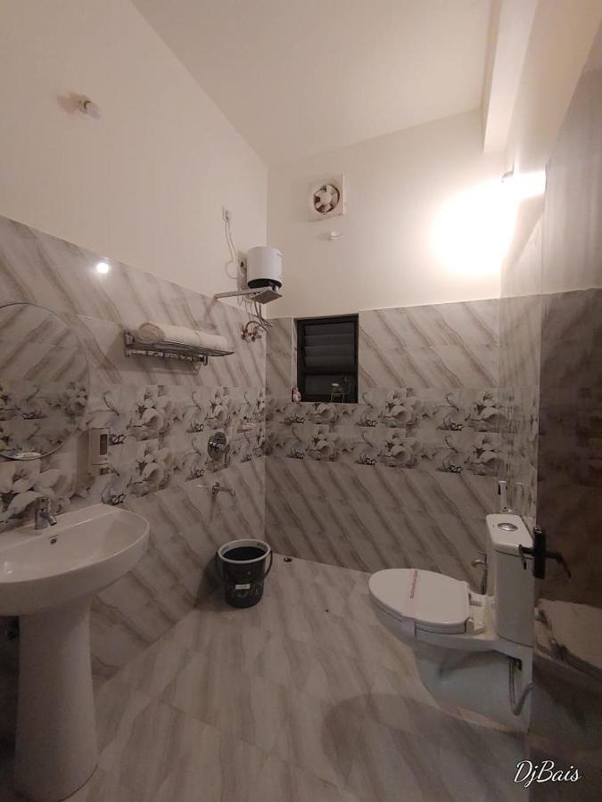Tierra Hotel Cum Restaurant Kāziranga Екстериор снимка