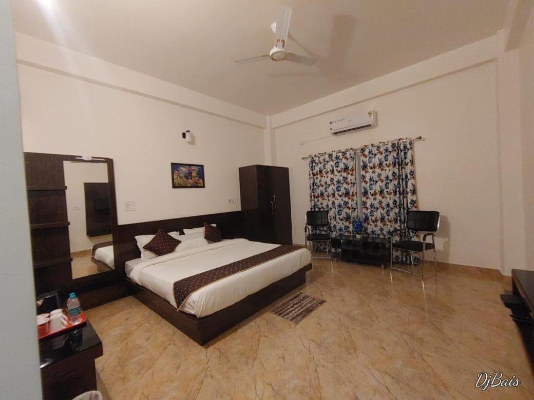 Tierra Hotel Cum Restaurant Kāziranga Екстериор снимка