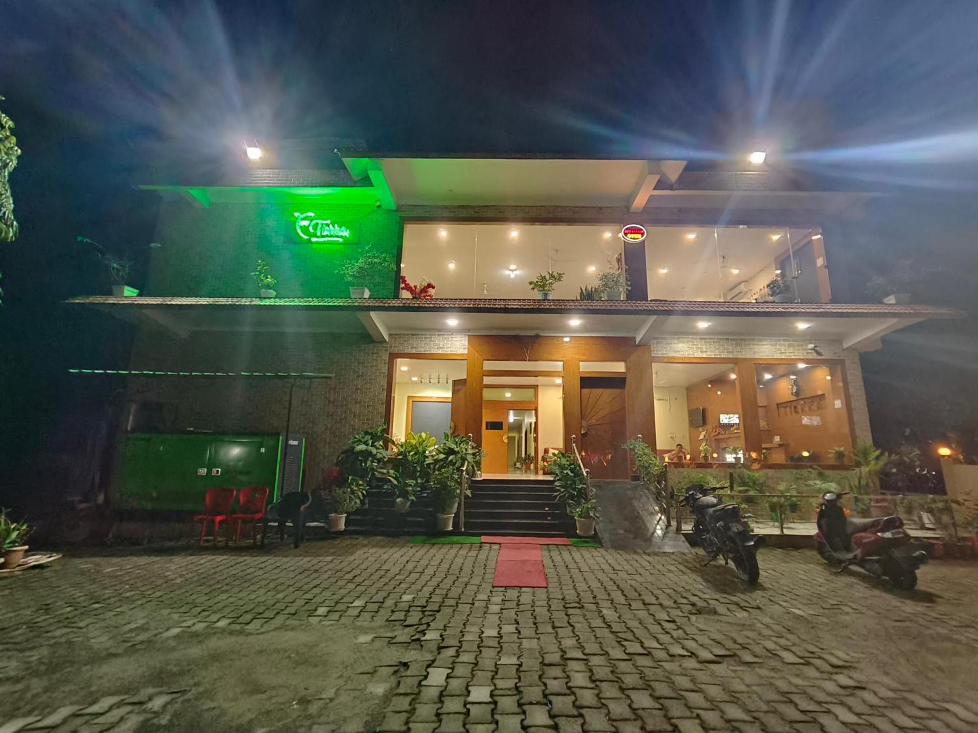 Tierra Hotel Cum Restaurant Kāziranga Екстериор снимка
